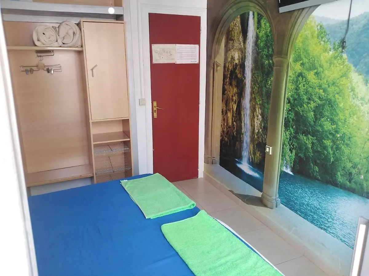 Can Pau Guesthouse Llanca 0*,  Spain